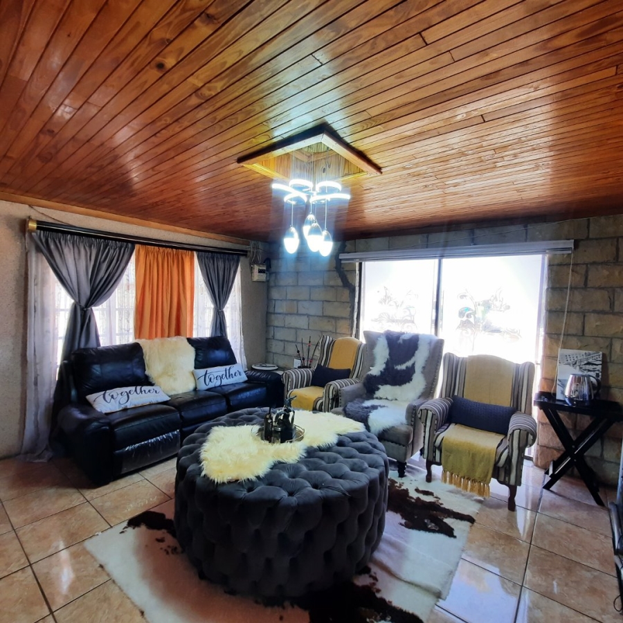 4 Bedroom Property for Sale in Lakeview Free State